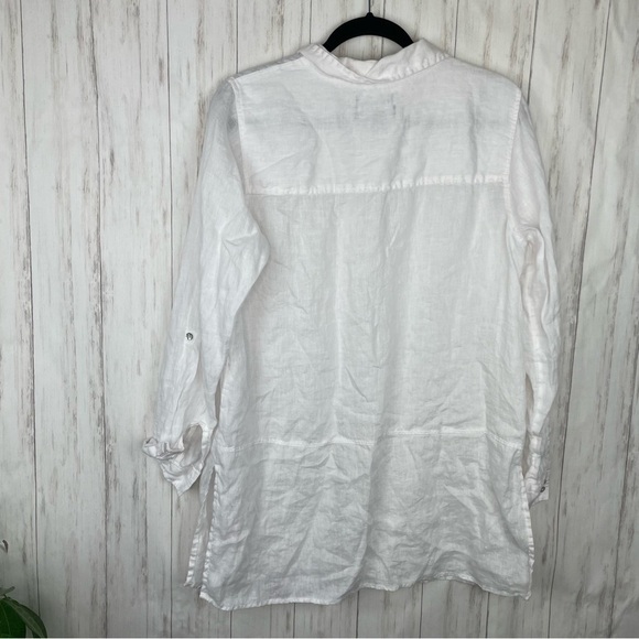 Tahari 100% linen white button down top Medium - Picture 2 of 3
